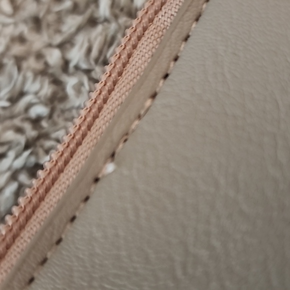 Guess Wristlet blush pink & grey - Picture 5 of 5